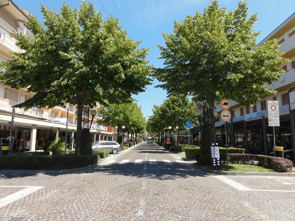 Diana - Appartamenti Bibione Exterior photo